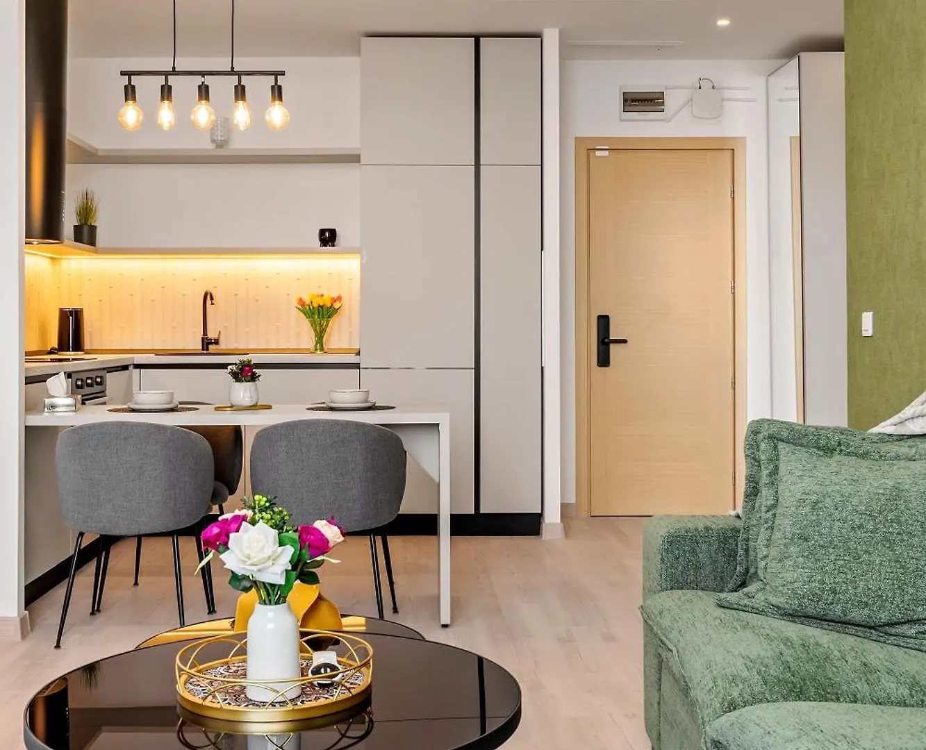 בוקרשט Rin Luxury Apartments Pool & Spa 0*,