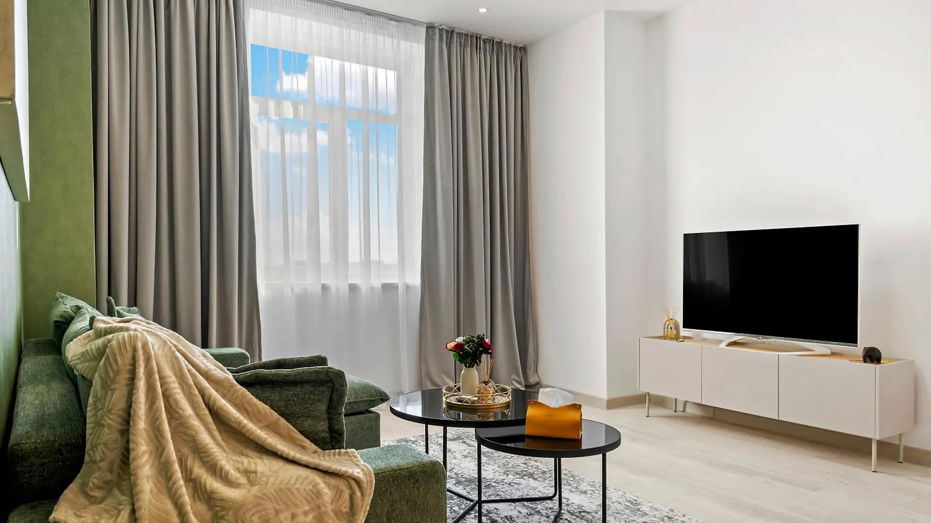בוקרשט Rin Luxury Apartments Pool & Spa