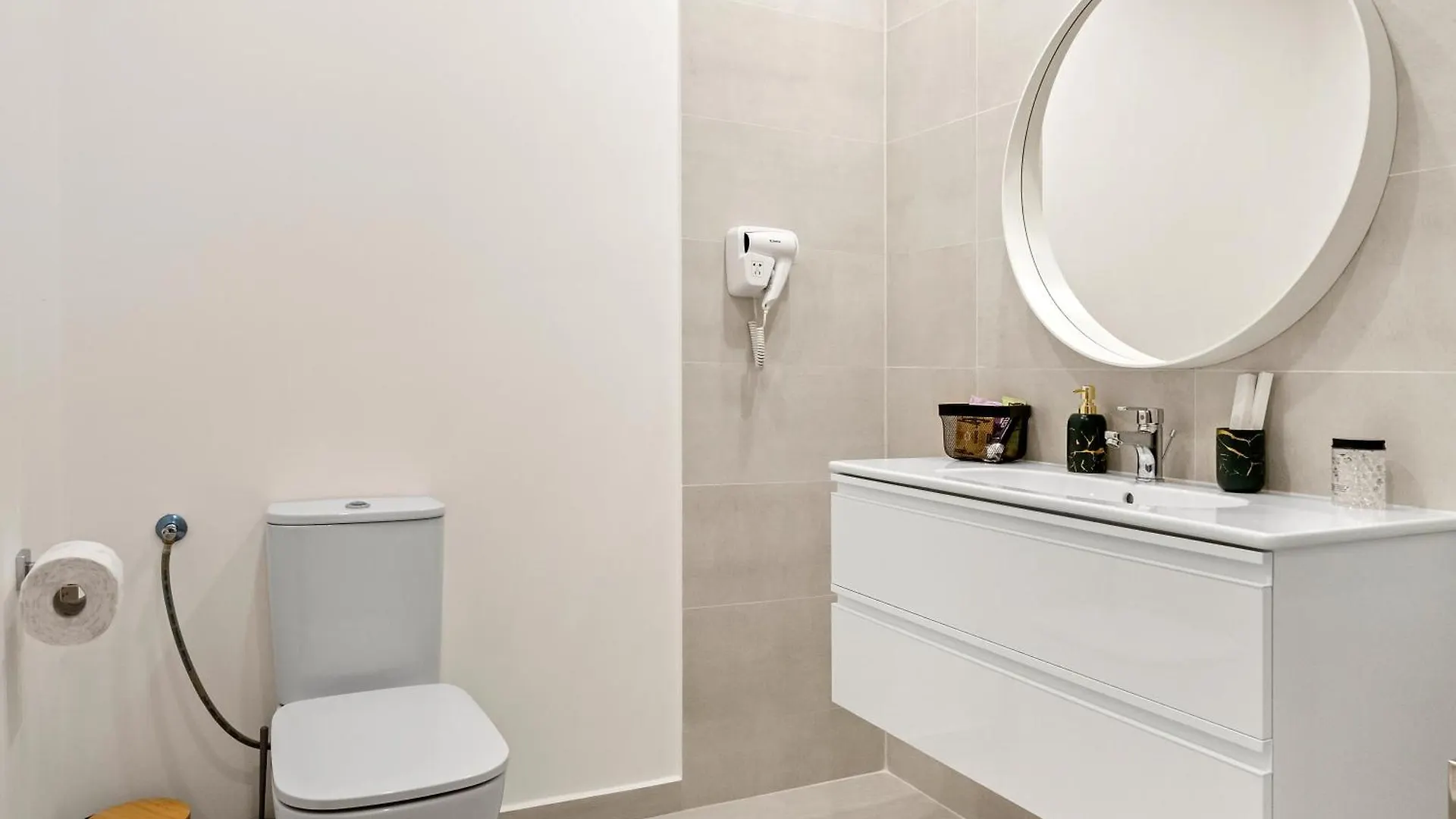 Rin Luxury Apartments Pool & Spa Bükreş 0*,  Romanya