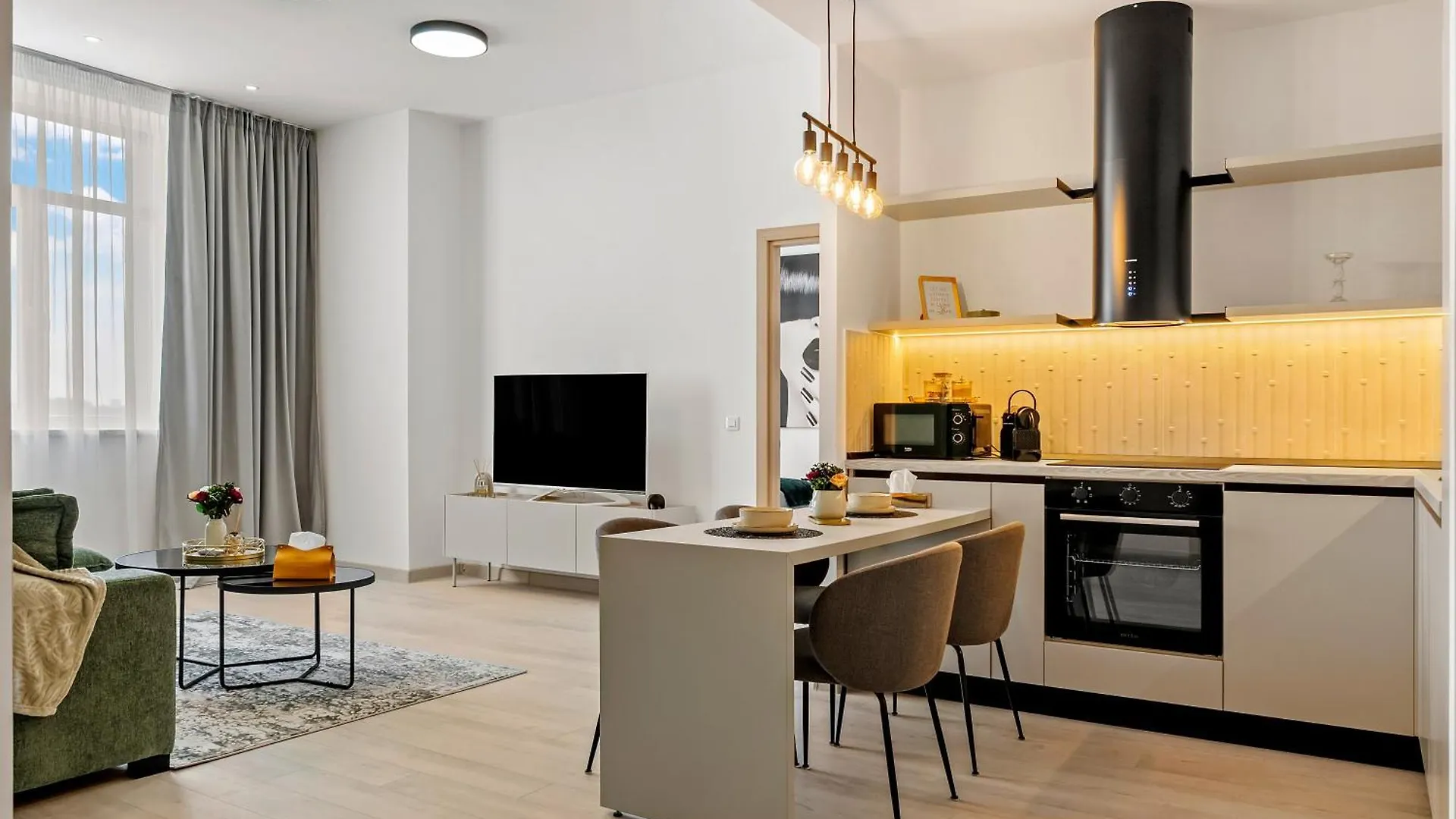 Rin Luxury Apartments Pool & Spa Bükreş