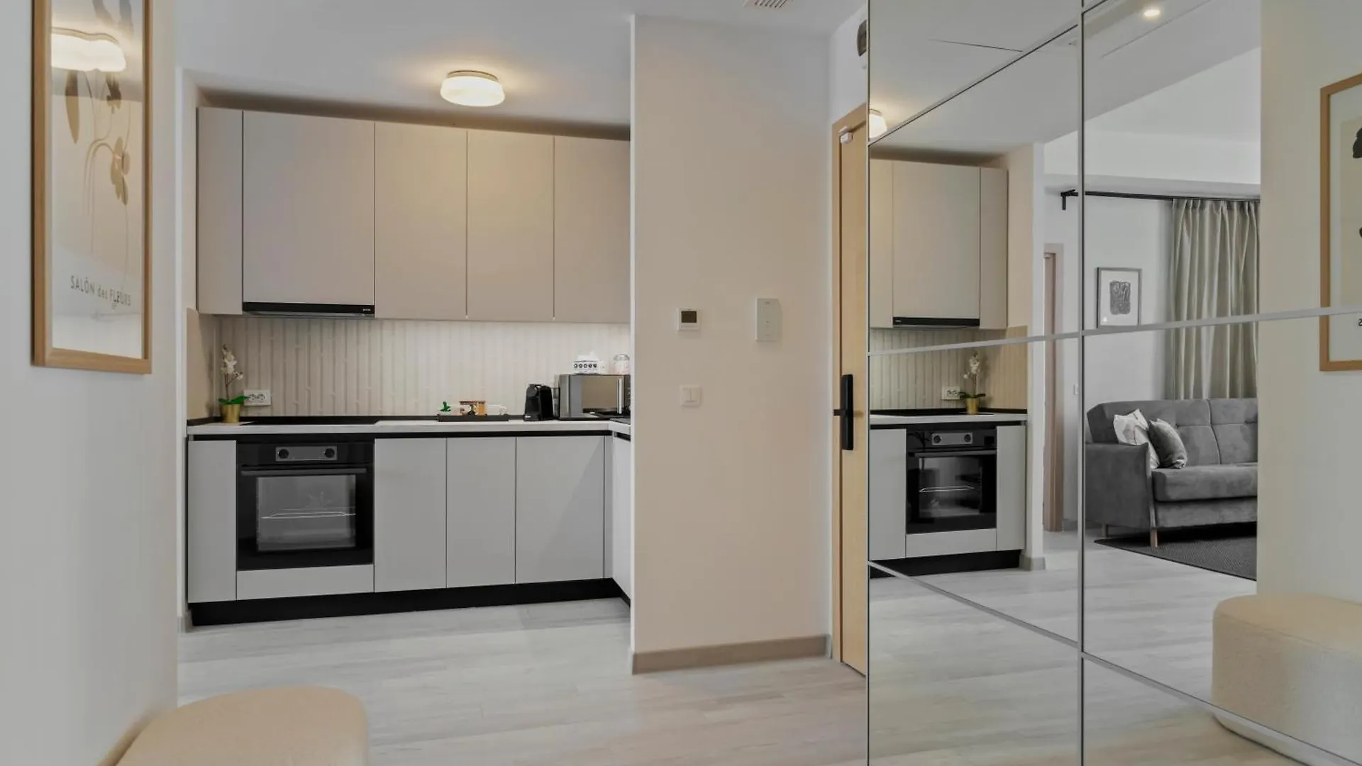 Rin Luxury Apartments Pool & Spa Bükreş Romanya