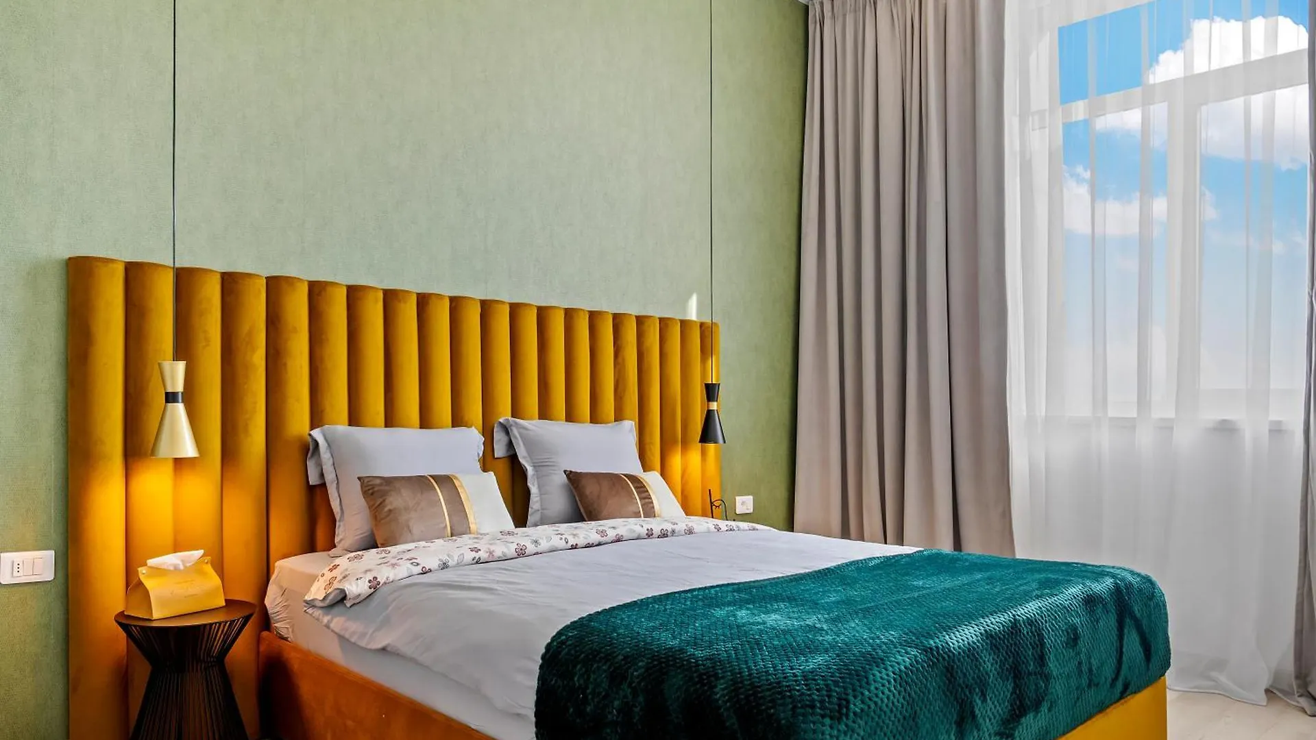 בוקרשט Rin Luxury Apartments Pool & Spa